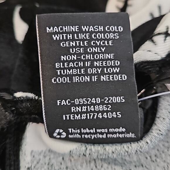 Torrid Disney The Nightmare Before Christmas Velvet Dress Plus Size 3 | 22-24 - Picture 14 of 15